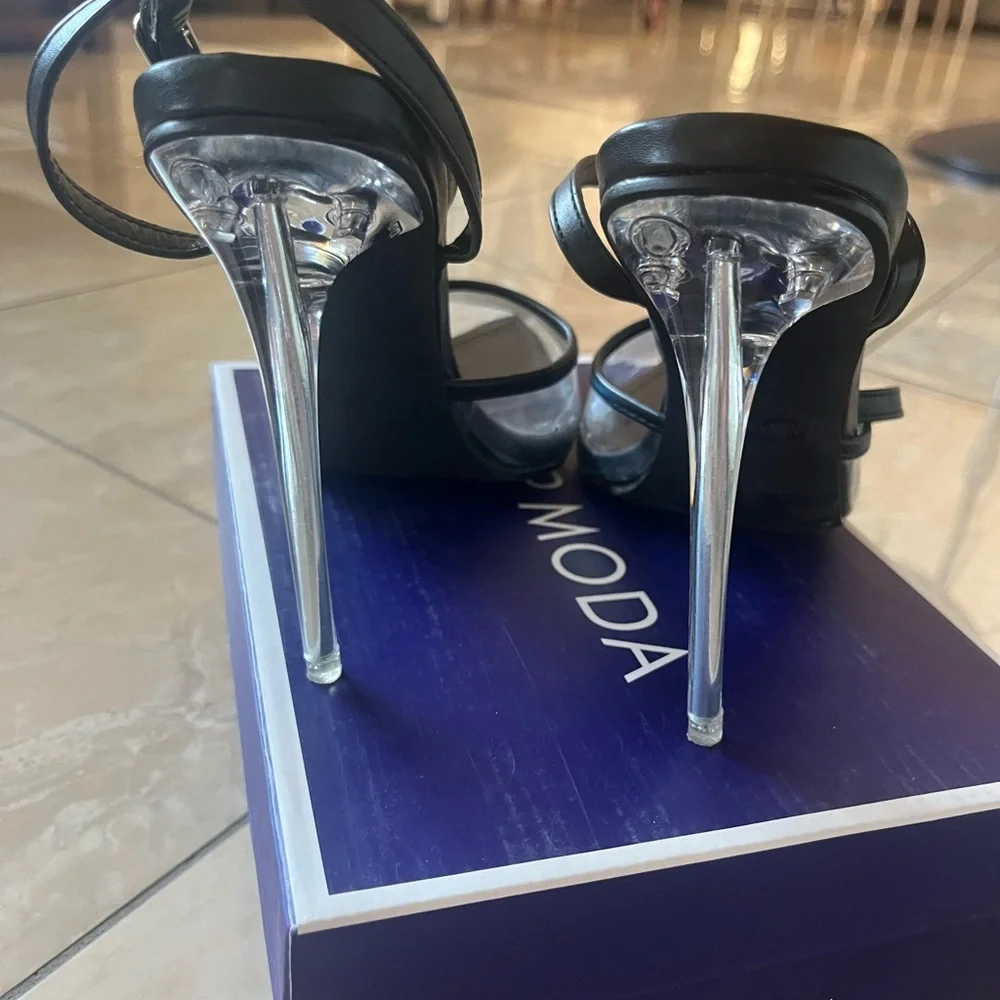 Black Heels - Picture 6 of 13